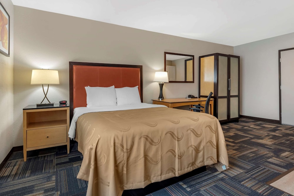 quality inn and suites evansville downtown