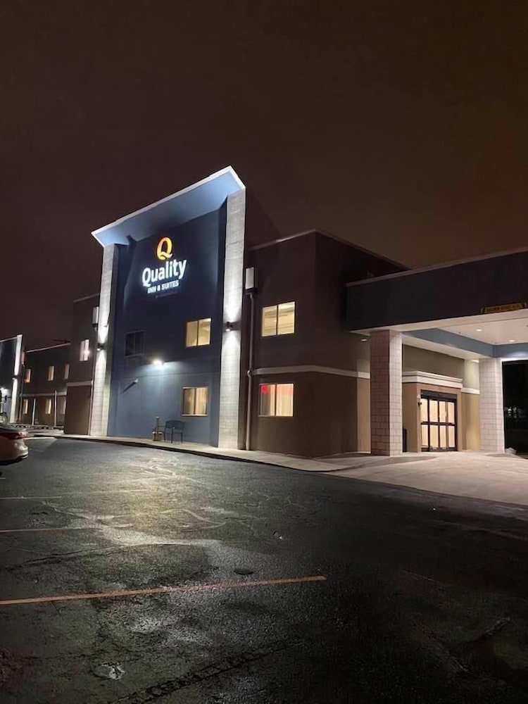spark by hilton evansville downtown