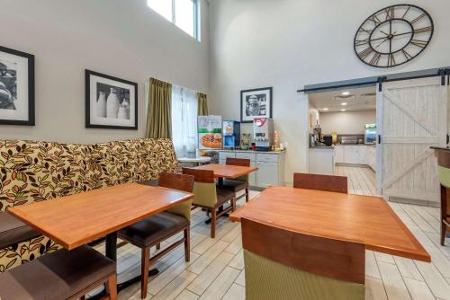 spark by hilton evansville downtown