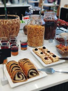 v hotel warsaw