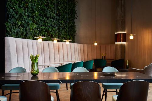 crowne plaza warsaw the hub an ihg hotel