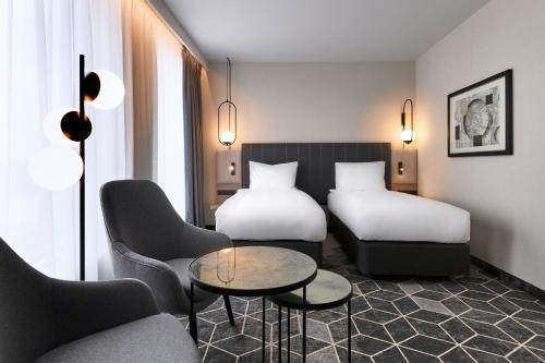 crowne plaza warsaw the hub an ihg hotel