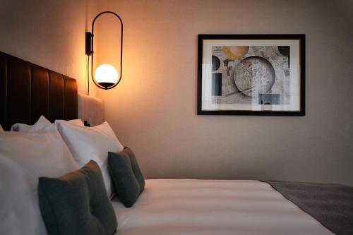 crowne plaza warsaw the hub an ihg hotel