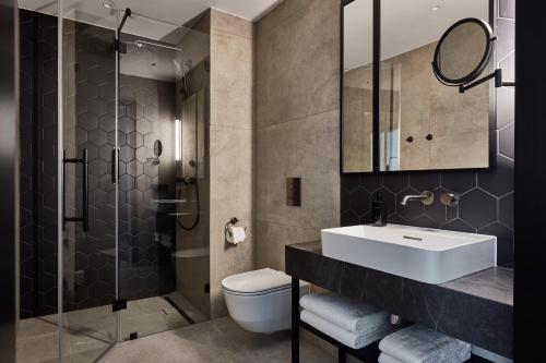 crowne plaza warsaw the hub an ihg hotel