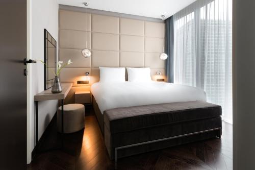 crowne plaza warsaw the hub an ihg hotel