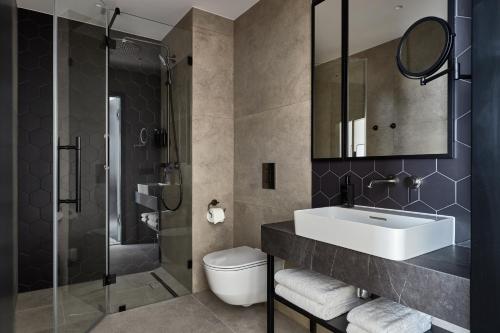 crowne plaza warsaw the hub an ihg hotel