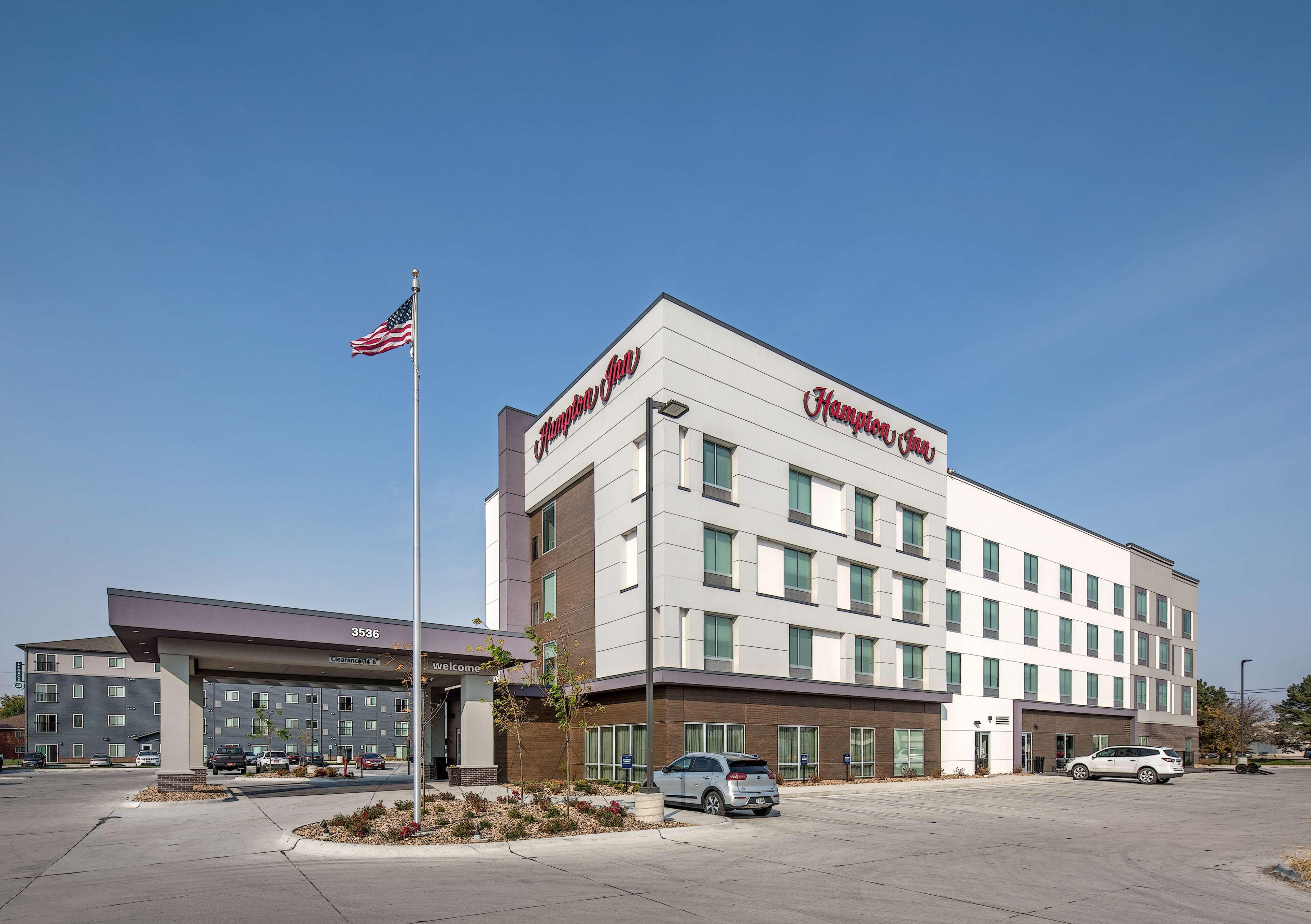 hampton inn columbus ne