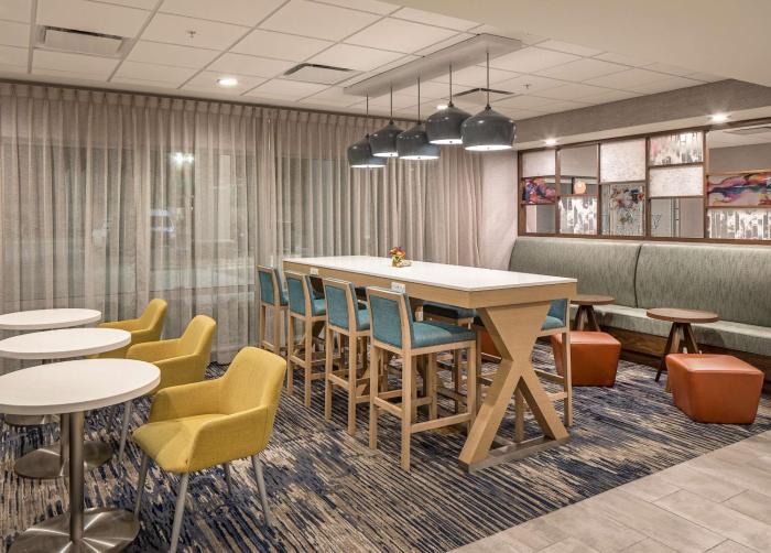 hampton inn columbus ne