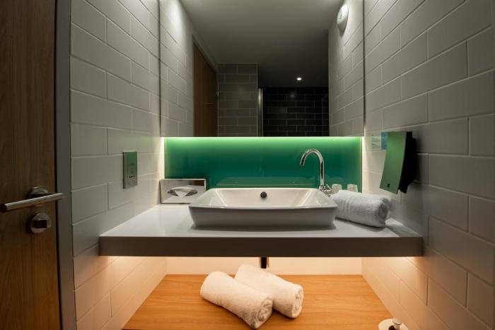 holiday inn express arcachon la teste an ihg hotel