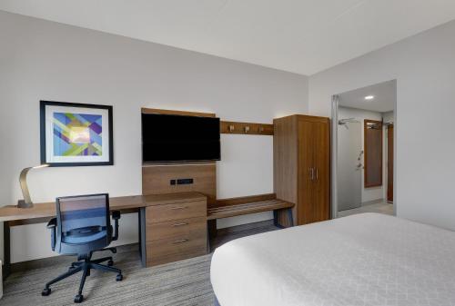 holiday inn express and suites collingwood an ihg hotel