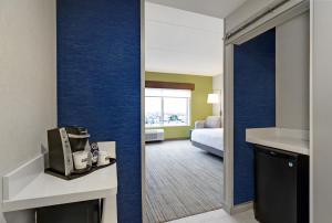 holiday inn express and suites collingwood an ihg hotel