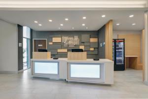 holiday inn express and suites collingwood an ihg hotel