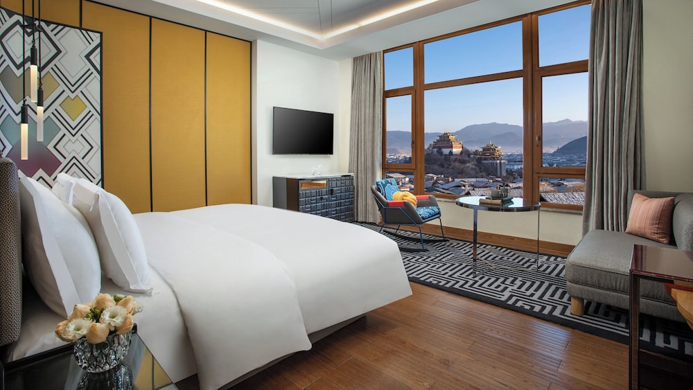 hotel indigo diqing moonlight city an ihg hotel