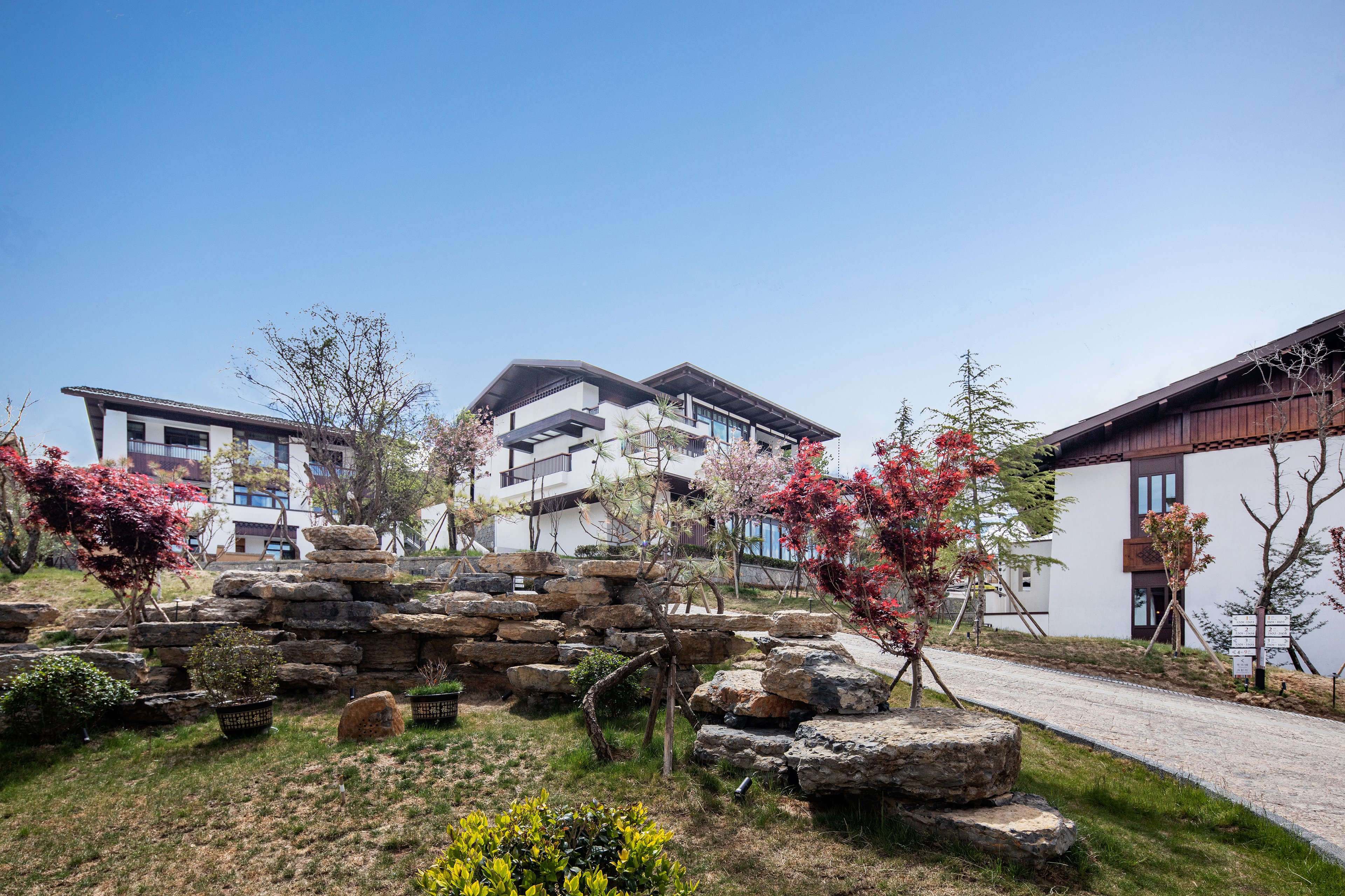 hotel indigo diqing moonlight city an ihg hotel