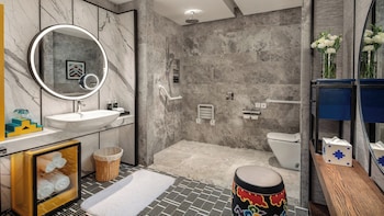 Hotel Indigo Diqing Moonlight City, An Ihg Hotel,Deqin>>Deqen,2.5 star