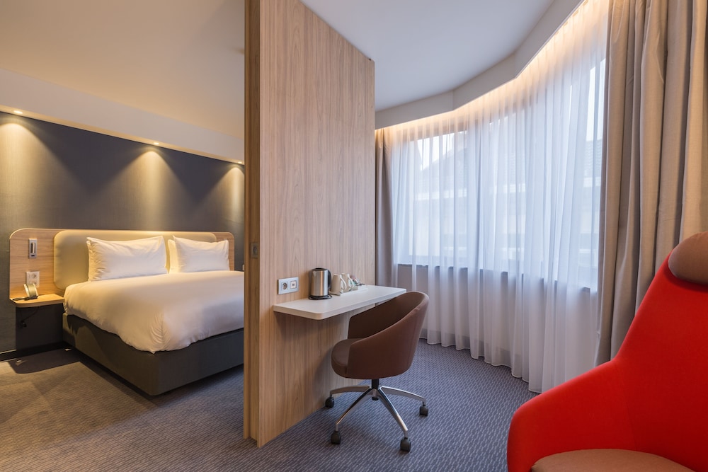 holiday inn express brussels grand place an ihg hotel