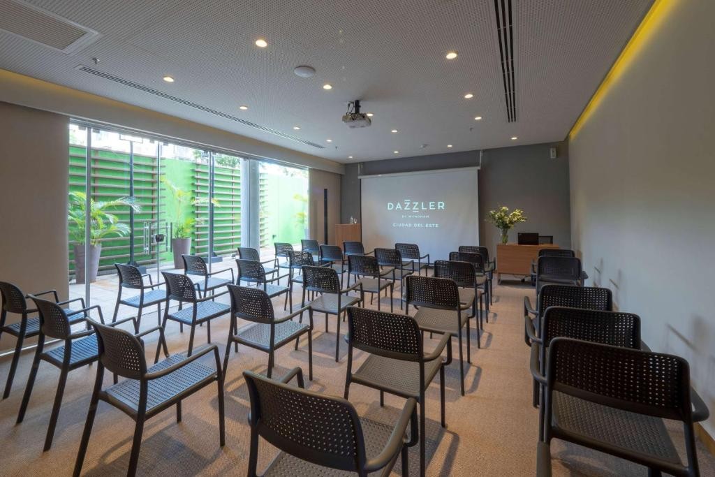 dazzler by wyndham ciudad del este