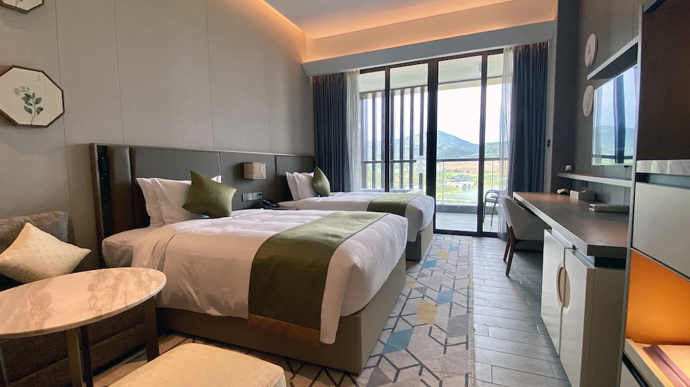 holiday inn resort maoshan hot spring an ihg hotel