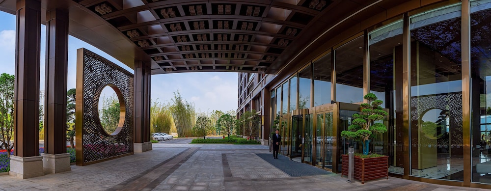 holiday inn resort maoshan hot spring an ihg hotel