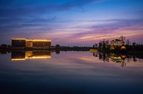 holiday inn resort maoshan hot spring an ihg hotel