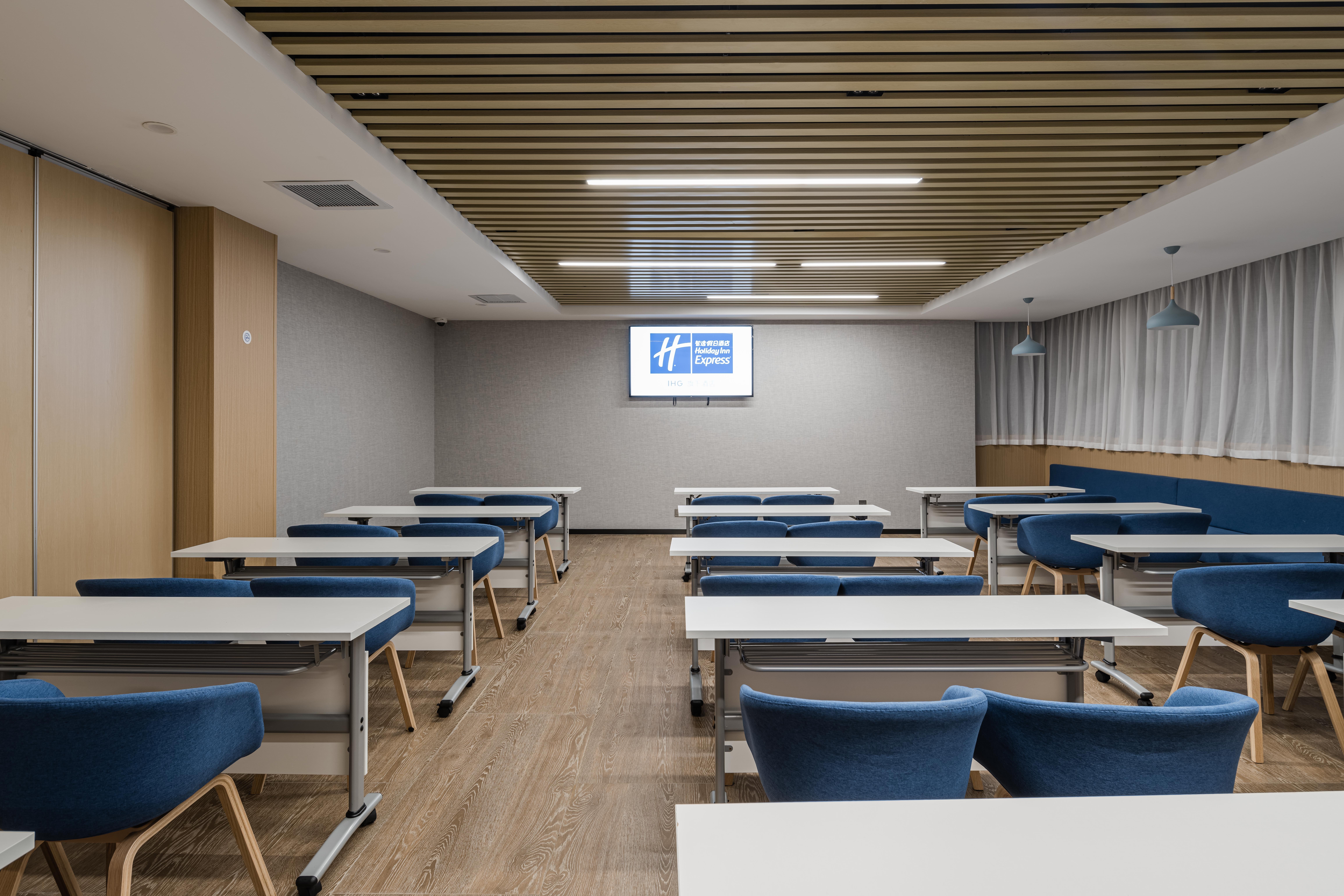 holiday inn express pudong chuansha an ihg hotel