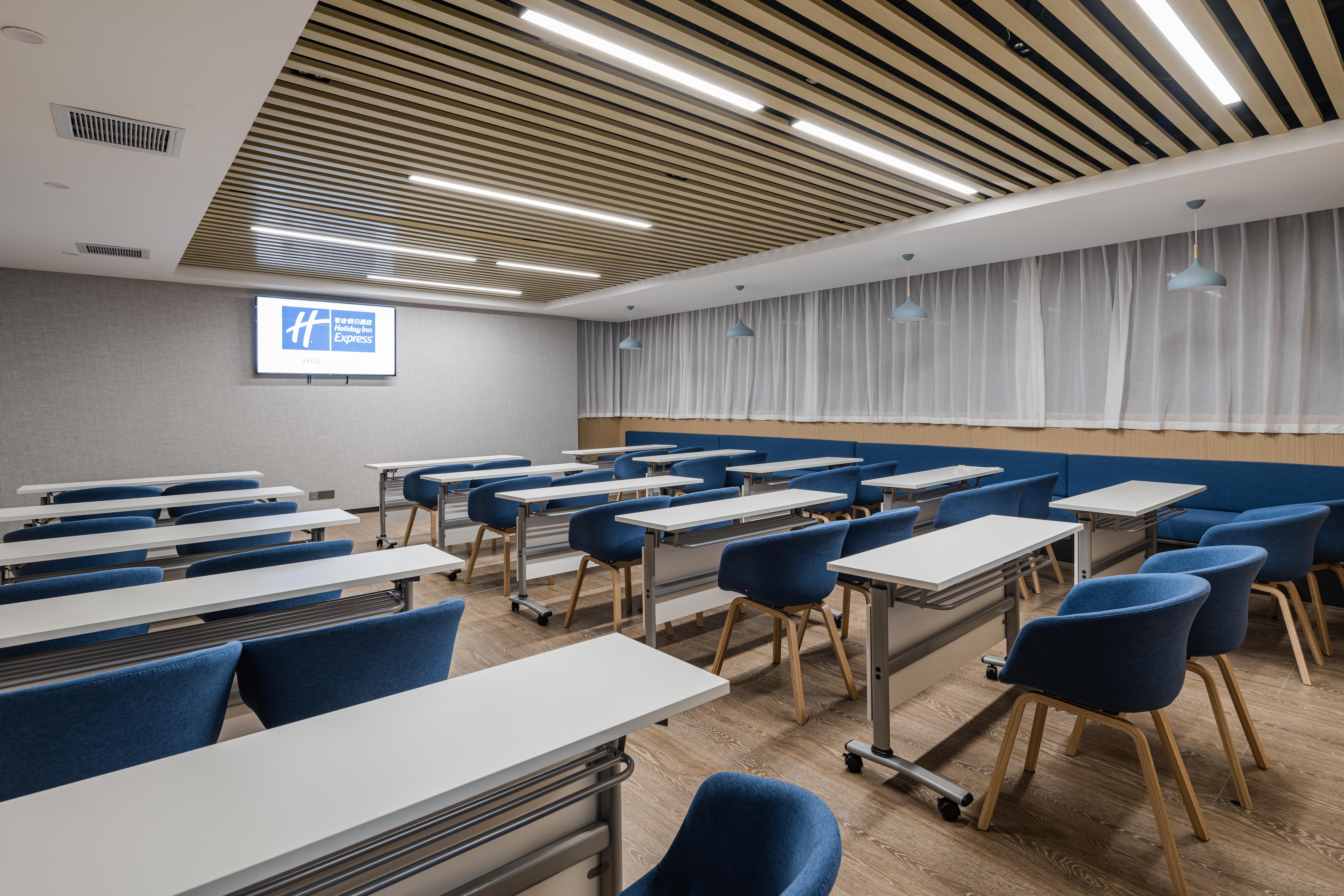 holiday inn express pudong chuansha an ihg hotel
