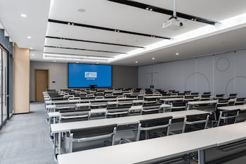 holiday inn express pudong chuansha an ihg hotel