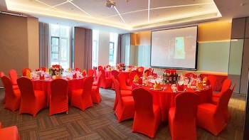 holiday inn shanghai dishui lake an ihg hotel