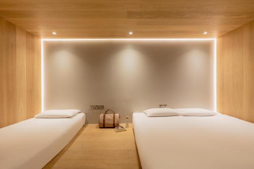 zedwell piccadilly circus