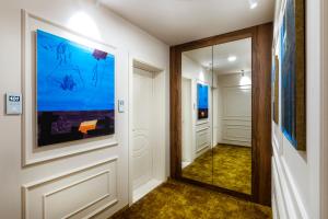 gallery 37 powered by aston