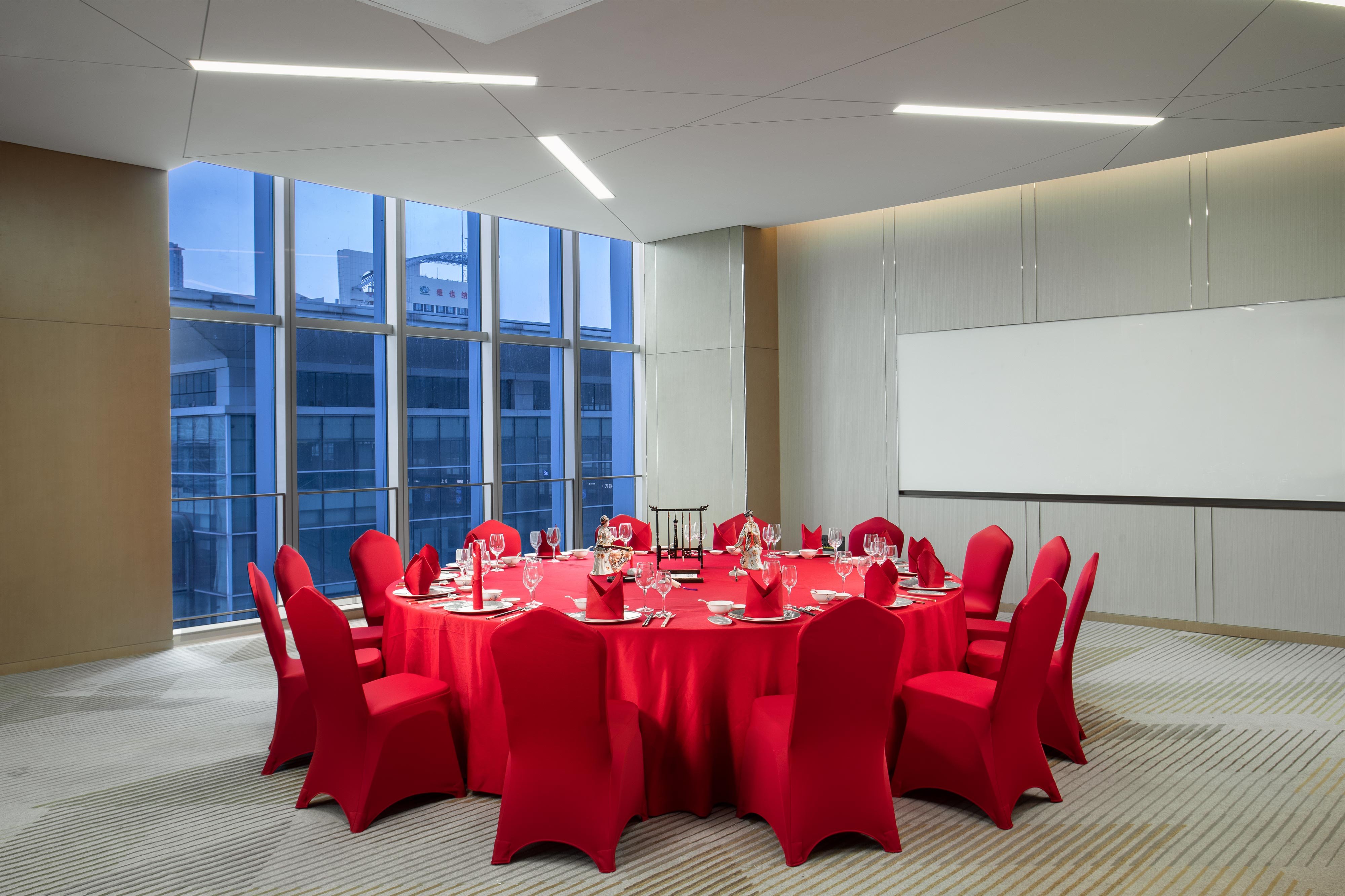 holiday inn wuxi central station an ihg hotel