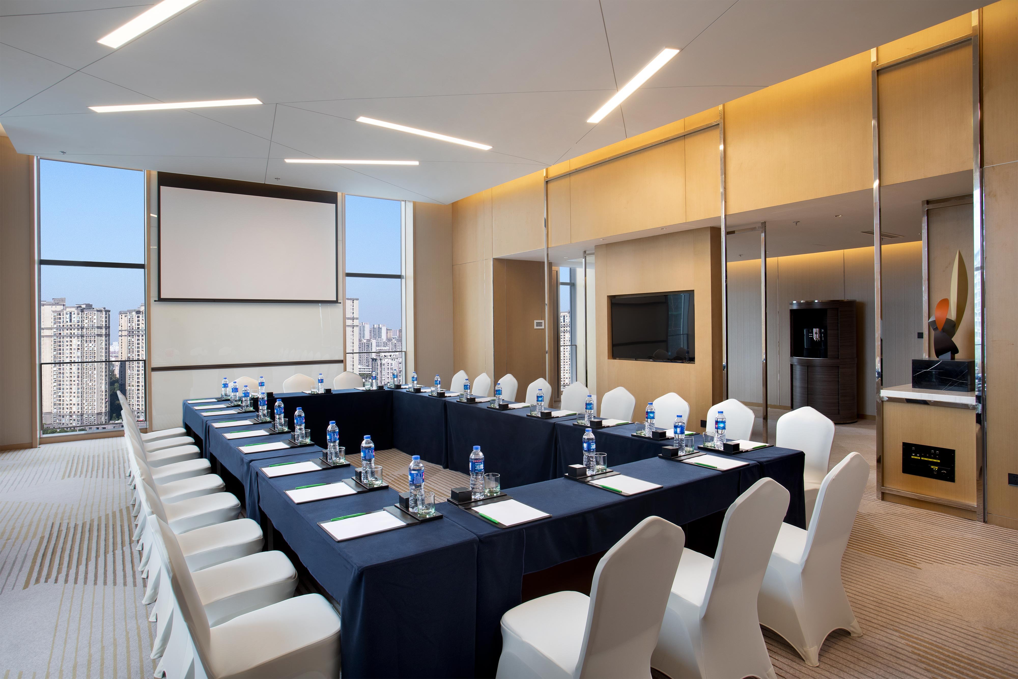 holiday inn wuxi central station an ihg hotel