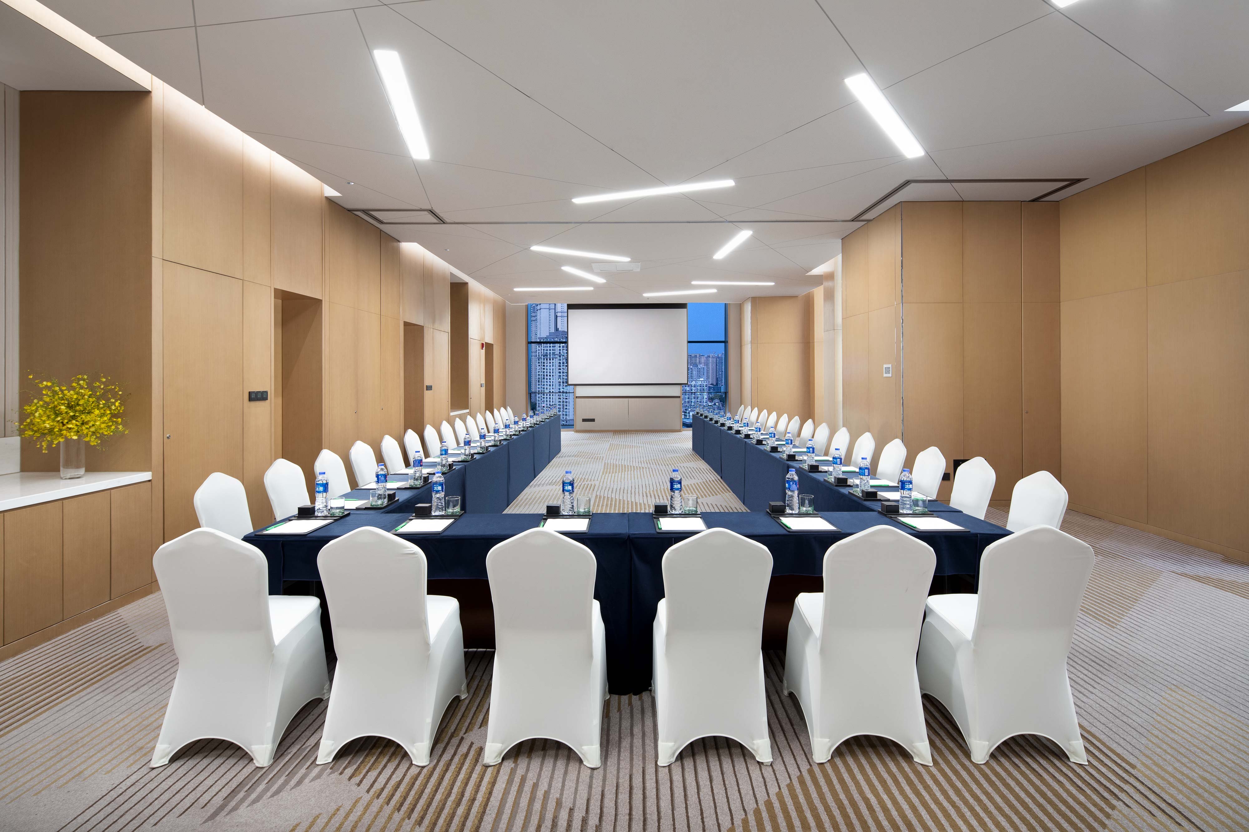 holiday inn wuxi central station an ihg hotel