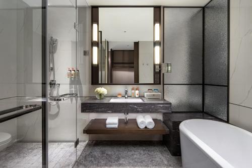 crowne plaza shanghai hongqiao an ihg hotel