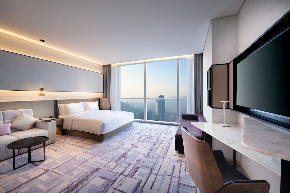 crowne plaza dalian xinghai an ihg hotel