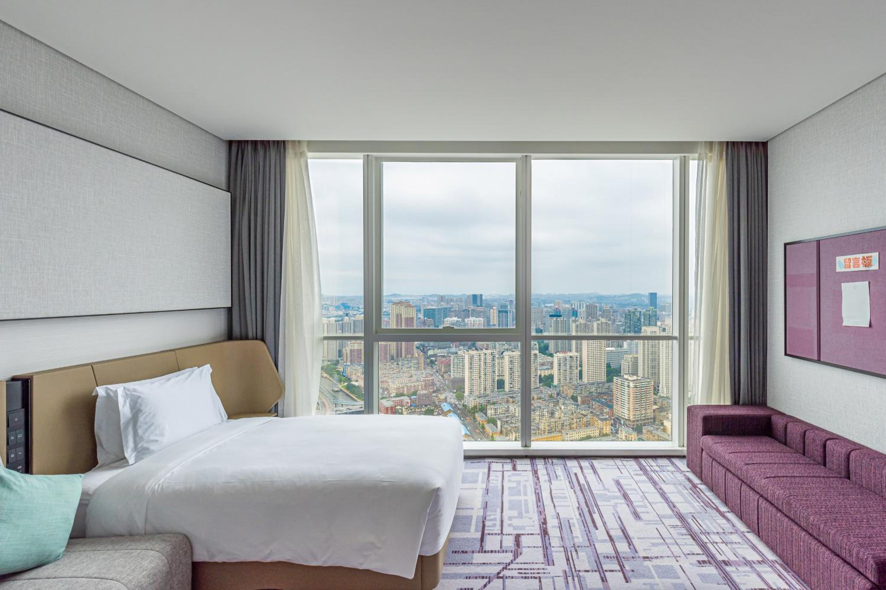 crowne plaza dalian xinghai an ihg hotel