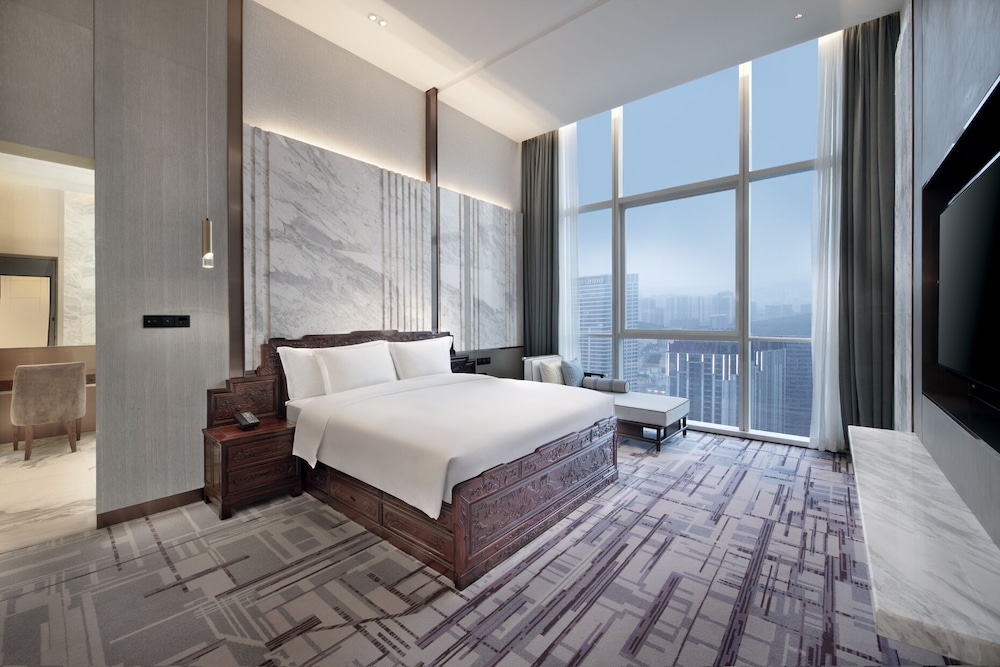 crowne plaza dalian xinghai an ihg hotel