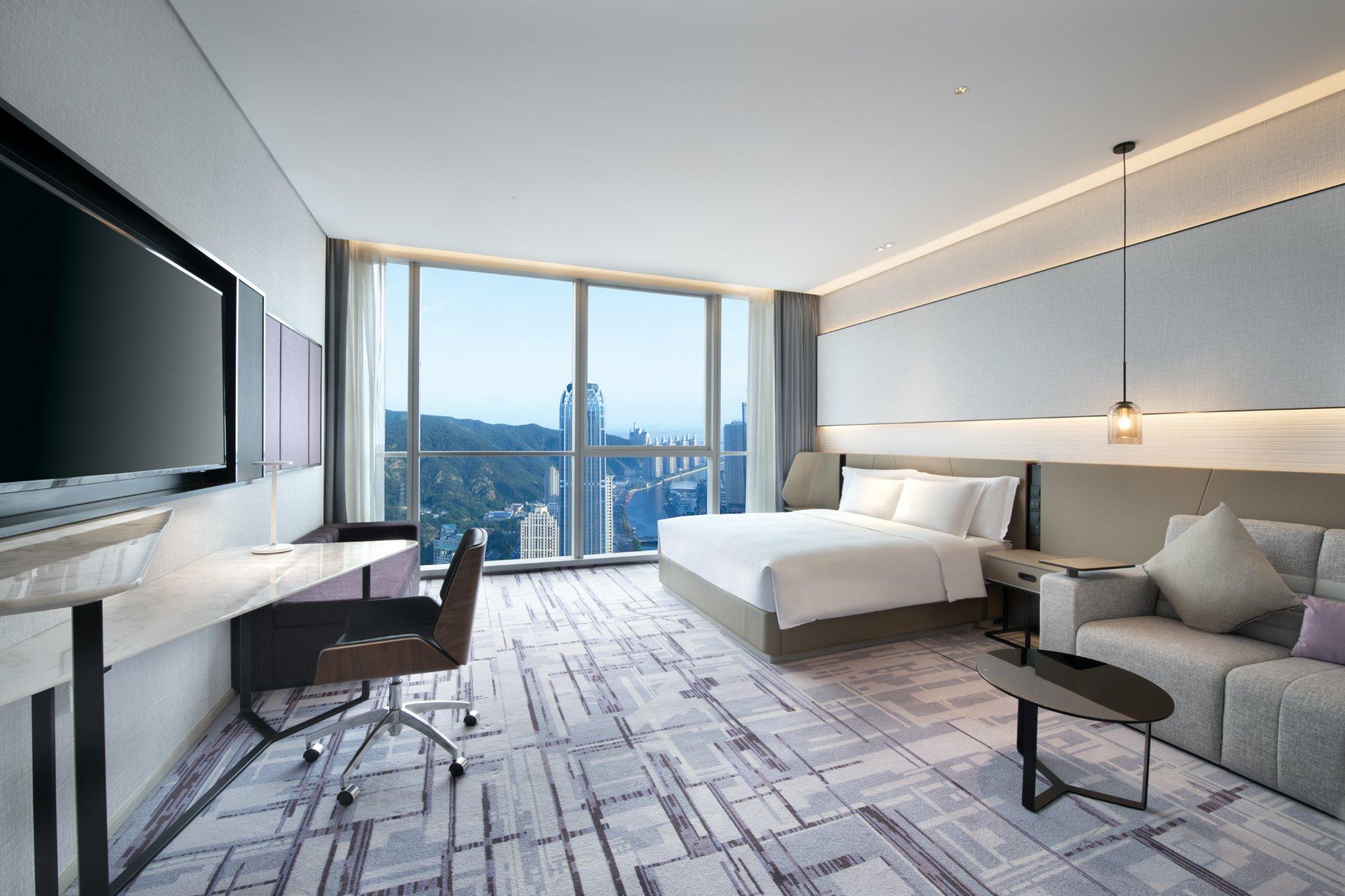 crowne plaza dalian xinghai an ihg hotel