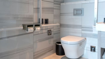 Crowne Plaza Dalian Xinghai, An Ihg Hotel,Liaoning>>Dalian,3 star