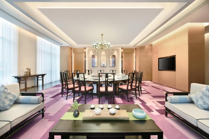crowne plaza dalian xinghai an ihg hotel