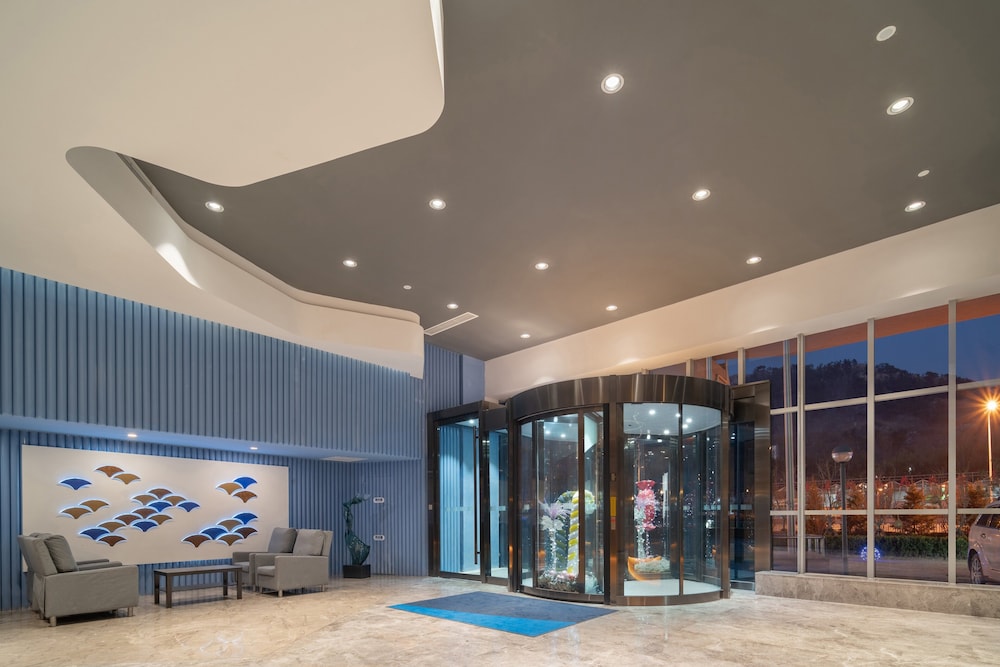 holiday inn express qingdao innovation park an ihg hotel