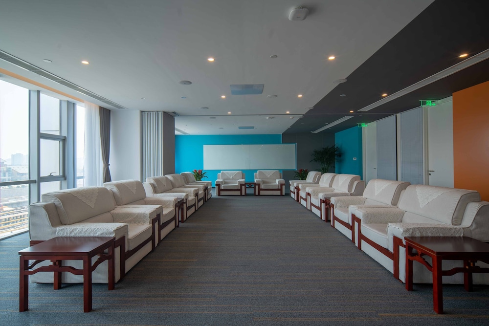 holiday inn express qingdao innovation park an ihg hotel