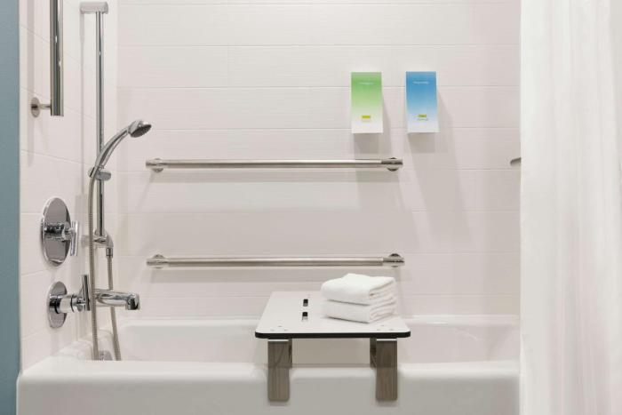 home2 suites by hilton norfolk airport