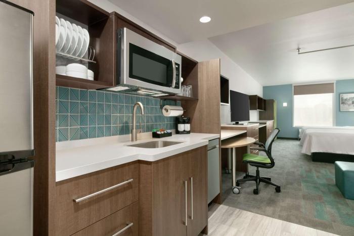 home2 suites by hilton norfolk airport