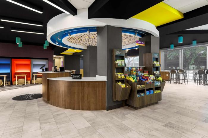 tru by hilton dallas downtown market center