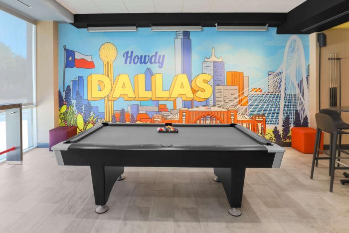 tru by hilton dallas downtown market center