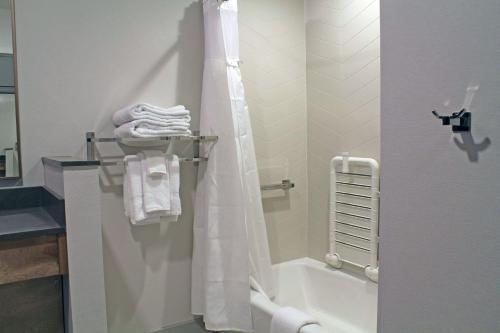 fairfield inn and suites by marriott st louis south