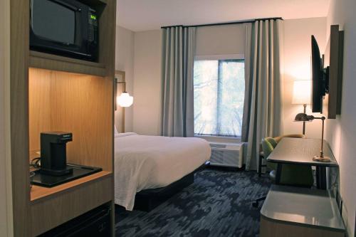 fairfield inn and suites by marriott st louis south