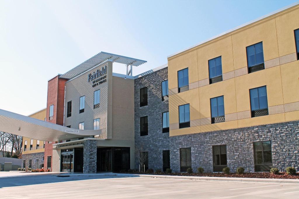fairfield inn and suites by marriott st louis south