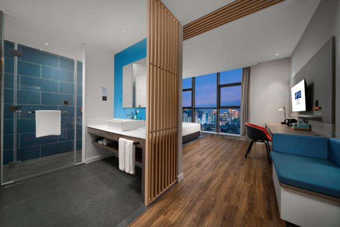 holiday inn express zhuhai gongbei an ihg hotel